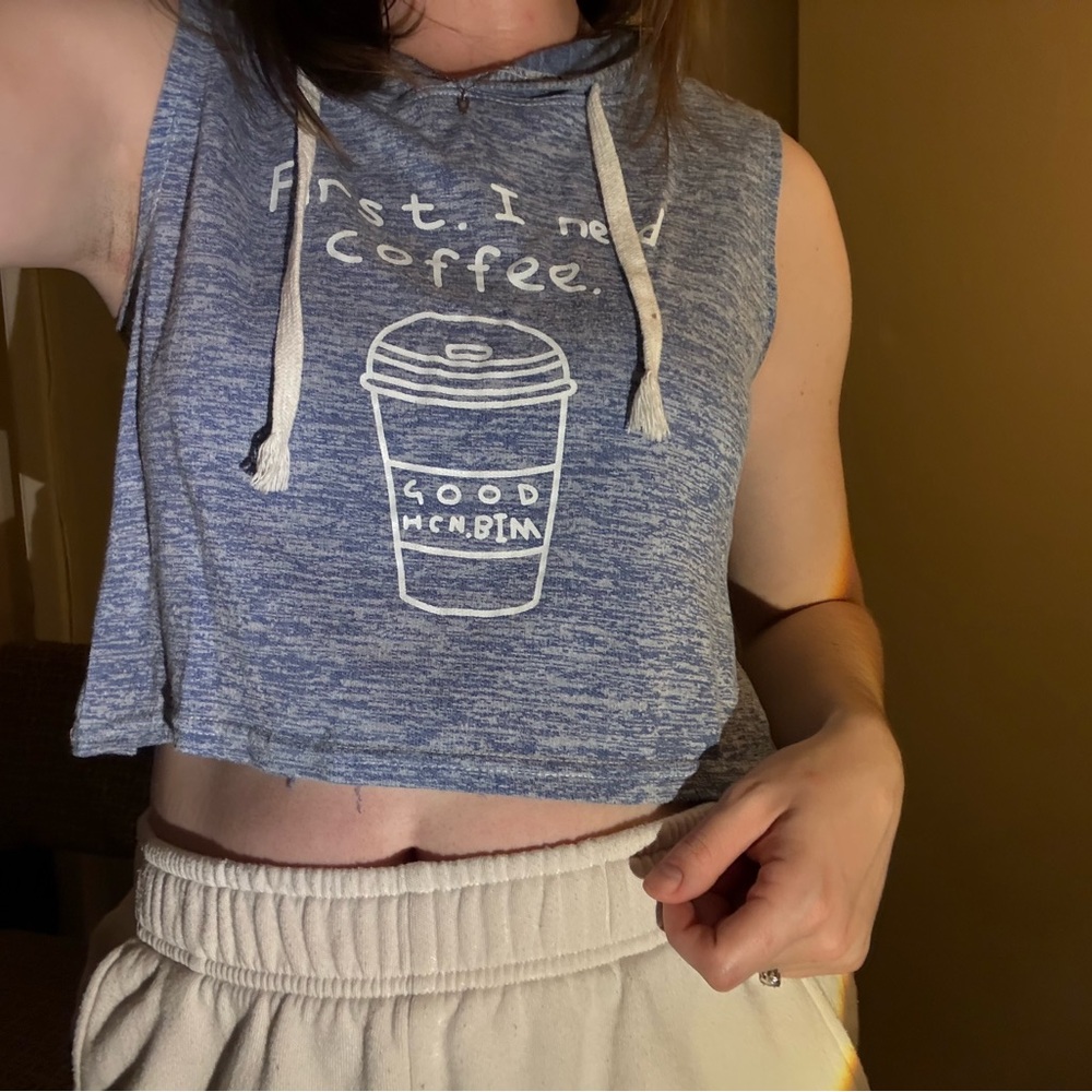 SHEIN Blue Coffee Graphic Crop Top